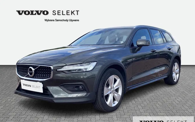 volvo v60 cross country Volvo V60 Cross Country cena 179900 przebieg: 59330, rok produkcji 2021 z Jastrowie